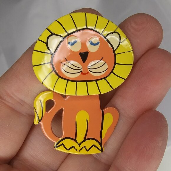 VTG Pin Brooch Lion Articulated moveable poseable head whimsical fun enamel - Picture 2 of 16